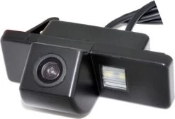 Achteruitrijcamera Op Plek Van Kentekenverlichting (zonder Display) / 658x462 Pixels / Kleur